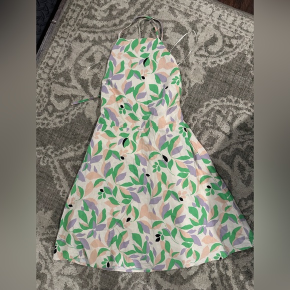 Gianni Bini Backless Green and Cream Dress - Picture 3 of 4